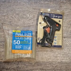 Crafters Square Mini Hot Melt Glue Gun and Glue Sticks 50pk